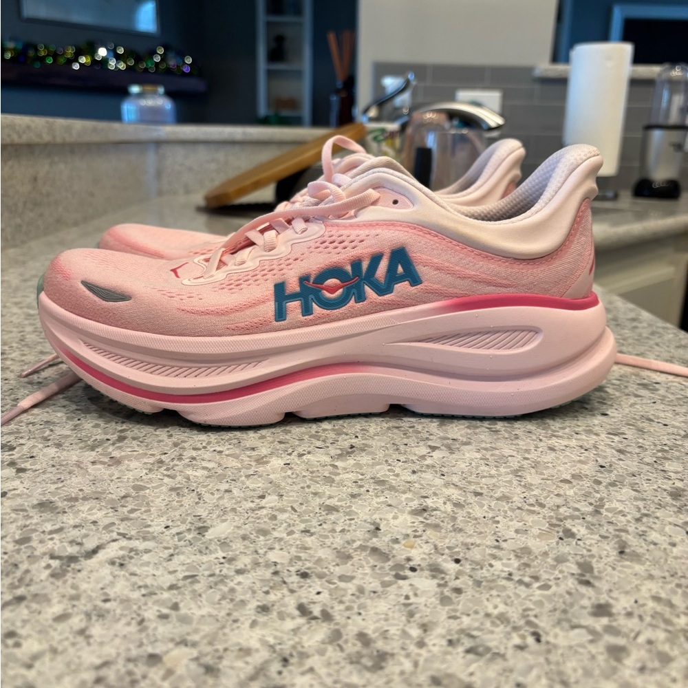 HOKA Pink Women’s Bondi Running Shoes size 9